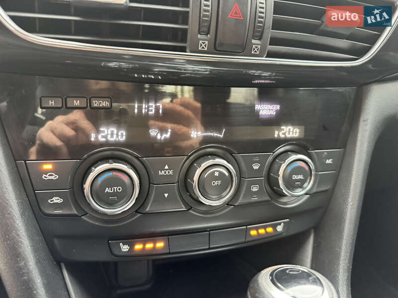 Седан Mazda 6 2014 в Запорожье