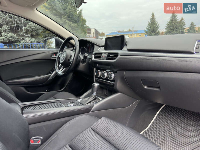Седан Mazda 6 2017 в Прилуках