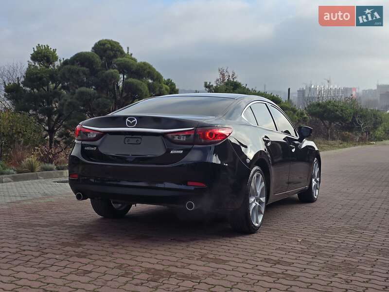 Седан Mazda 6 2017 в Черновцах