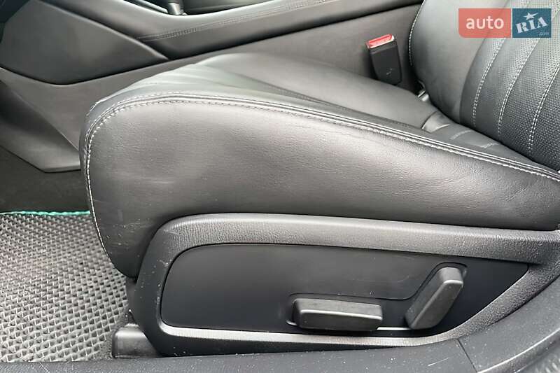 Седан Mazda 6 2018 в Львові