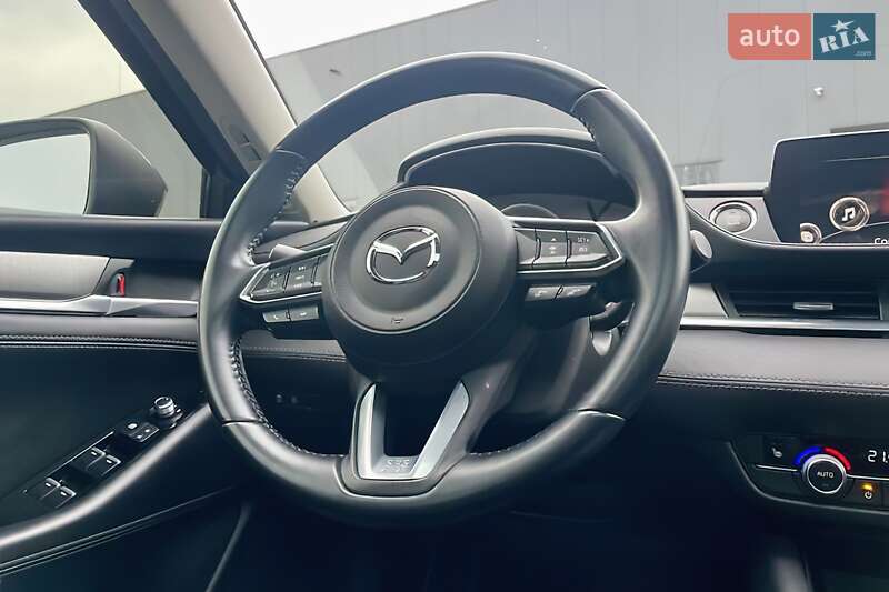 Седан Mazda 6 2018 в Львові