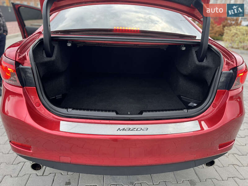Седан Mazda 6 2015 в Хмельницком