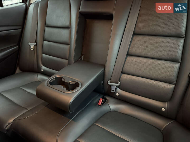 Седан Mazda 6 2016 в Дніпрі