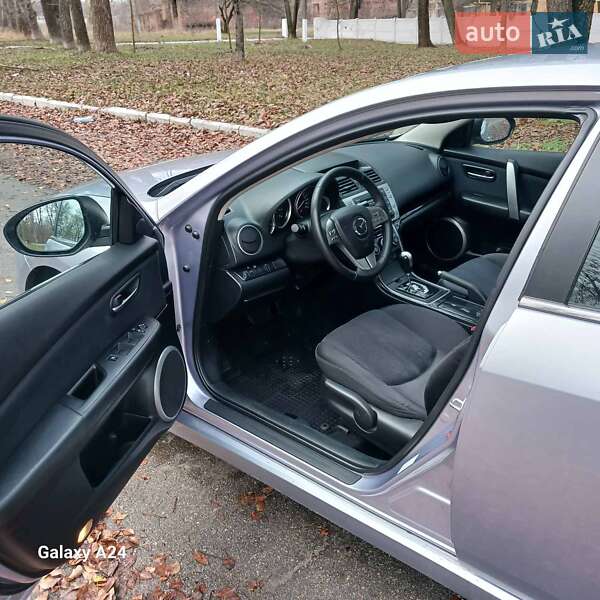 Седан Mazda 6 2009 в Синельниковому
