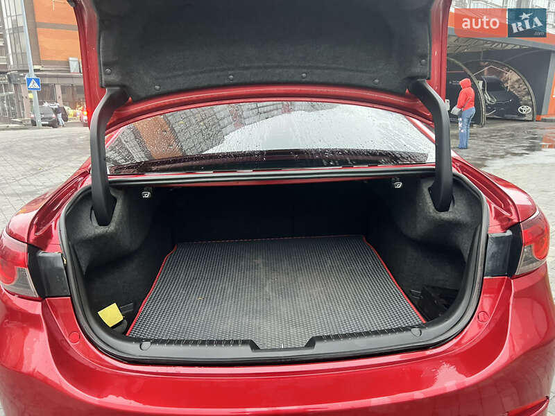 Седан Mazda 6 2016 в Львові
