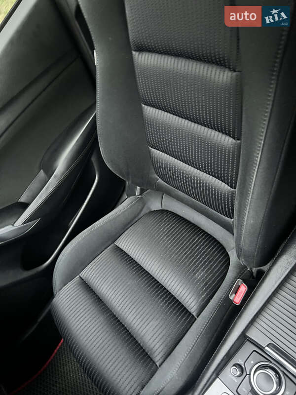 Седан Mazda 6 2016 в Львові