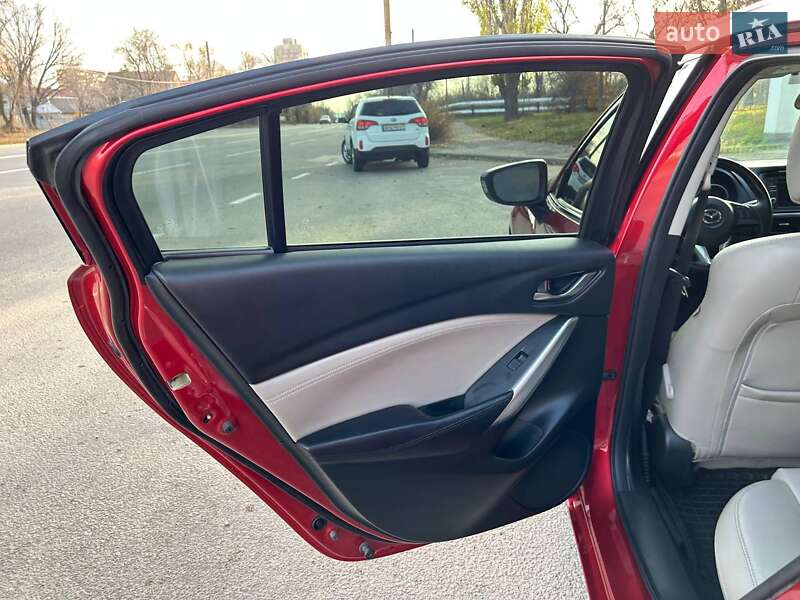 Седан Mazda 6 2013 в Дніпрі