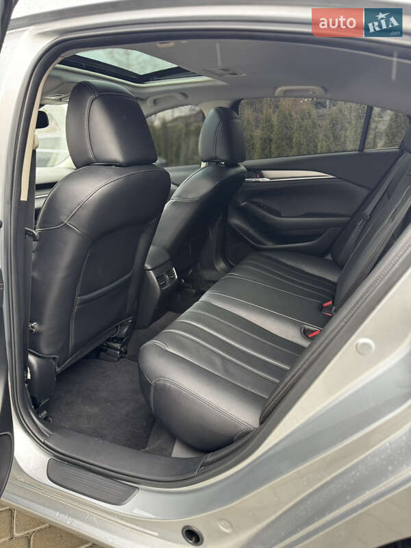 Седан Mazda 6 2018 в Львові