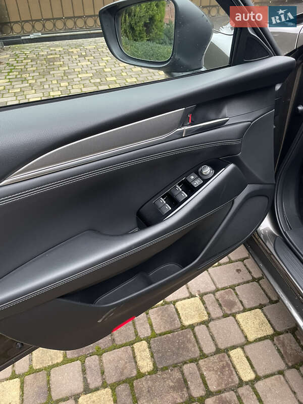 Седан Mazda 6 2018 в Киеве