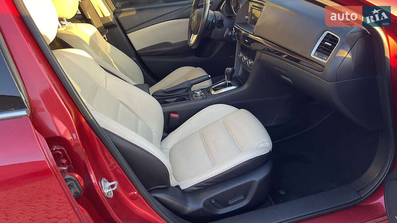 Седан Mazda 6 2014 в Львове