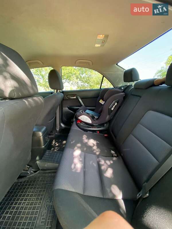 Седан Mazda 6 2005 в Конотопе