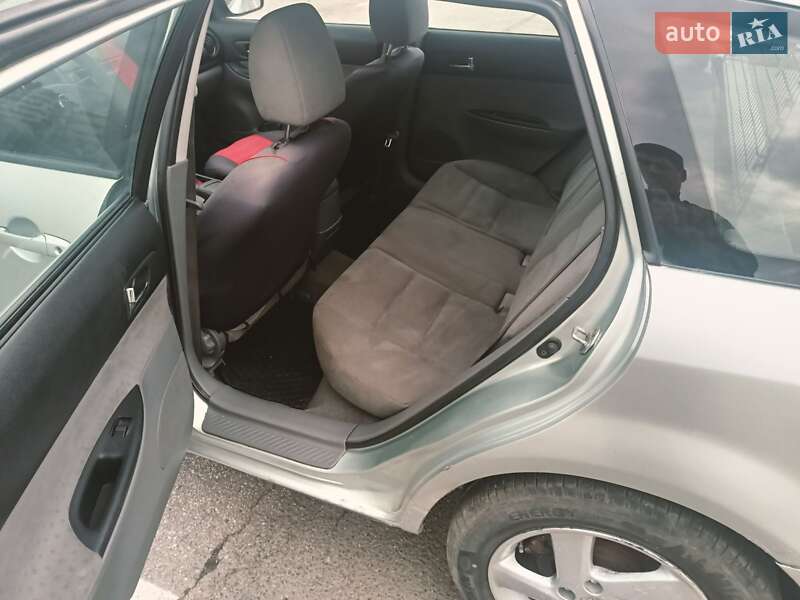 Універсал Mazda 6 2003 в Ужгороді