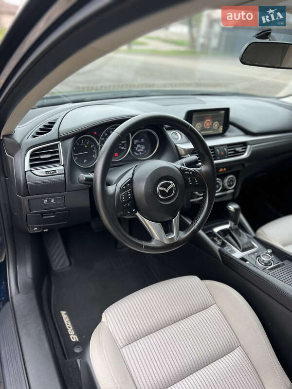 Седан Mazda 6 2016 в Кривом Роге