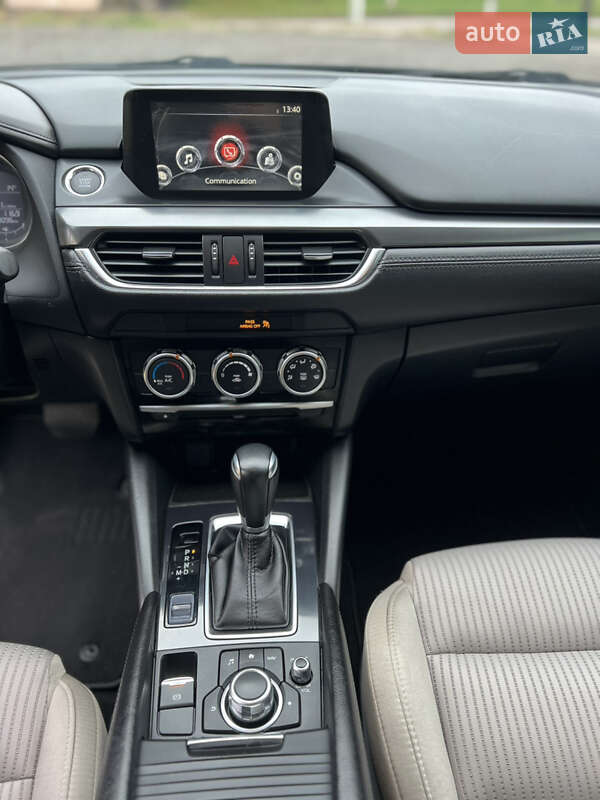 Седан Mazda 6 2016 в Кривом Роге