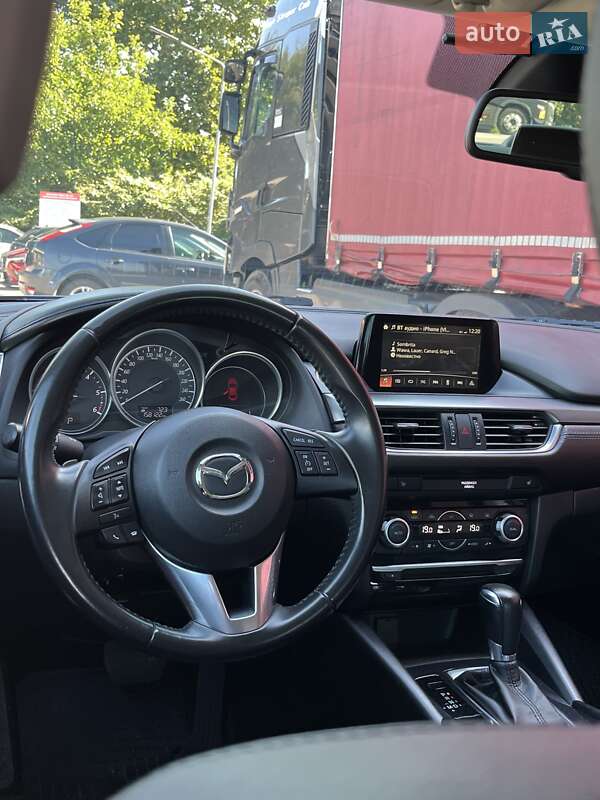 Седан Mazda 6 2016 в Мукачево