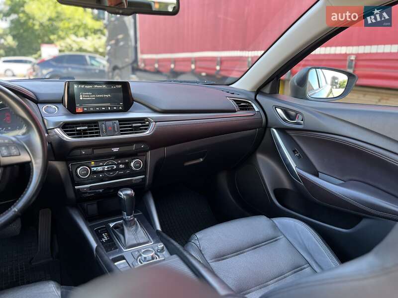 Седан Mazda 6 2016 в Мукачево