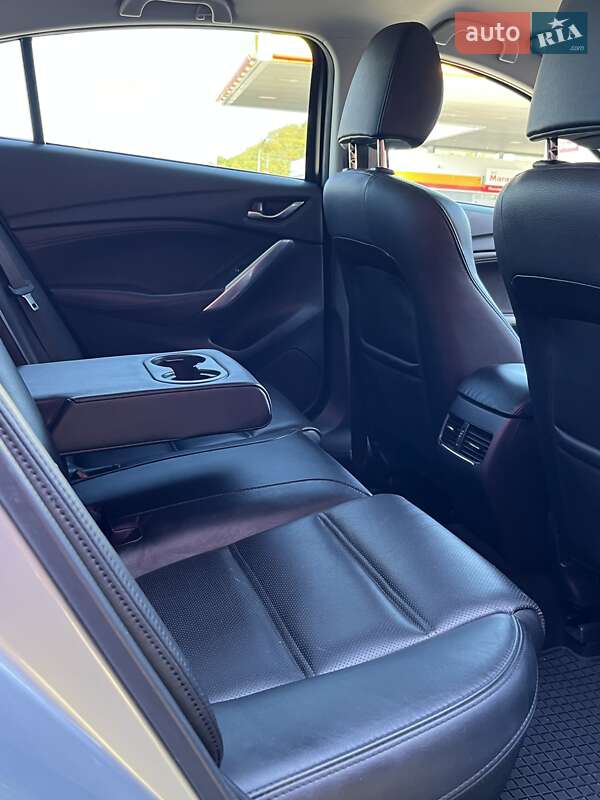 Седан Mazda 6 2016 в Мукачево