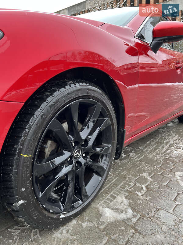 Седан Mazda 6 2014 в Львові