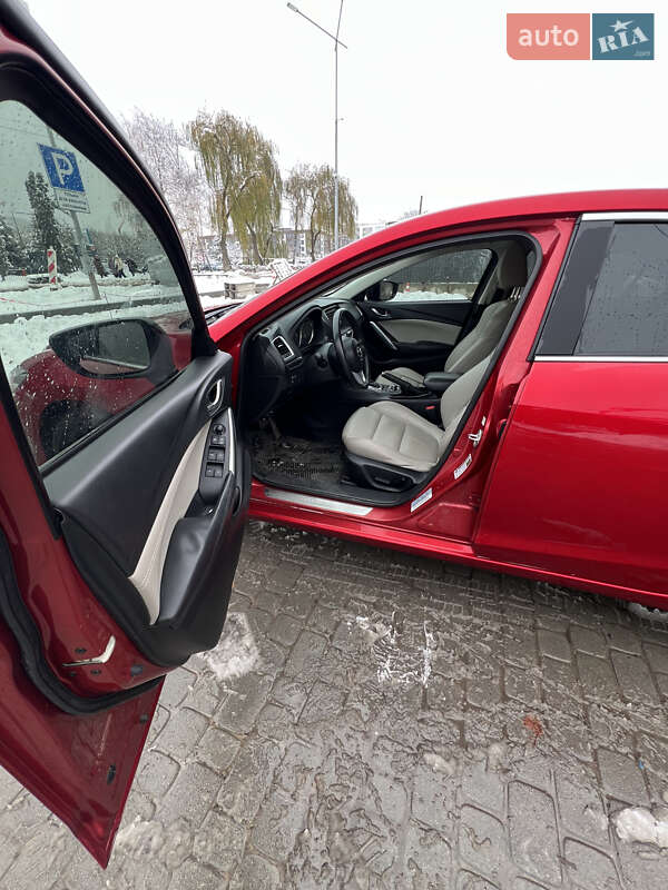 Седан Mazda 6 2014 в Львові