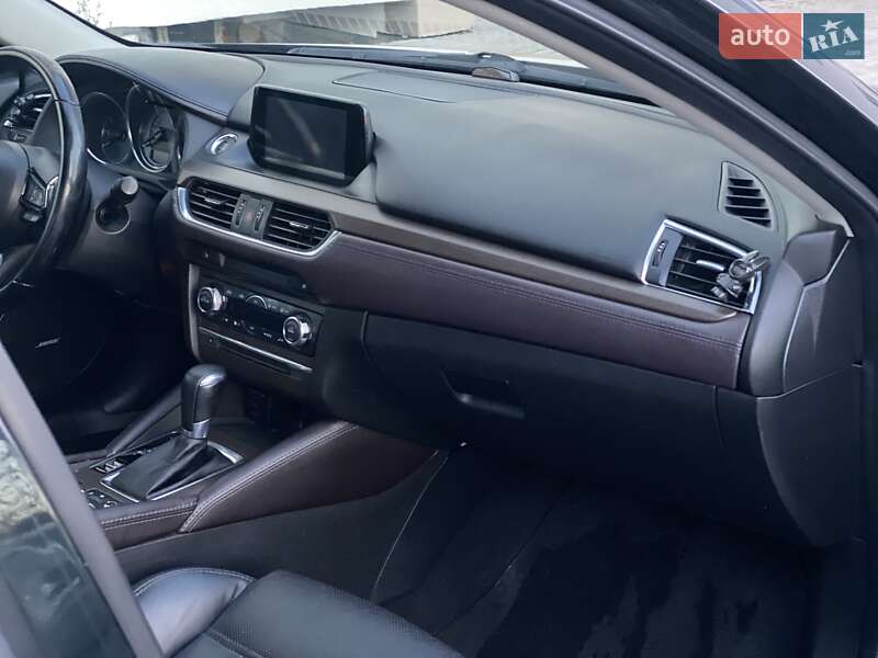 Седан Mazda 6 2015 в Тернополе