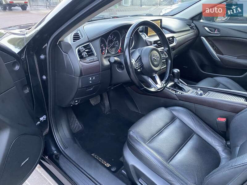 Седан Mazda 6 2015 в Тернополе