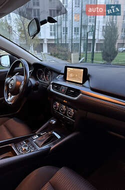 Седан Mazda 6 2015 в Днепре
