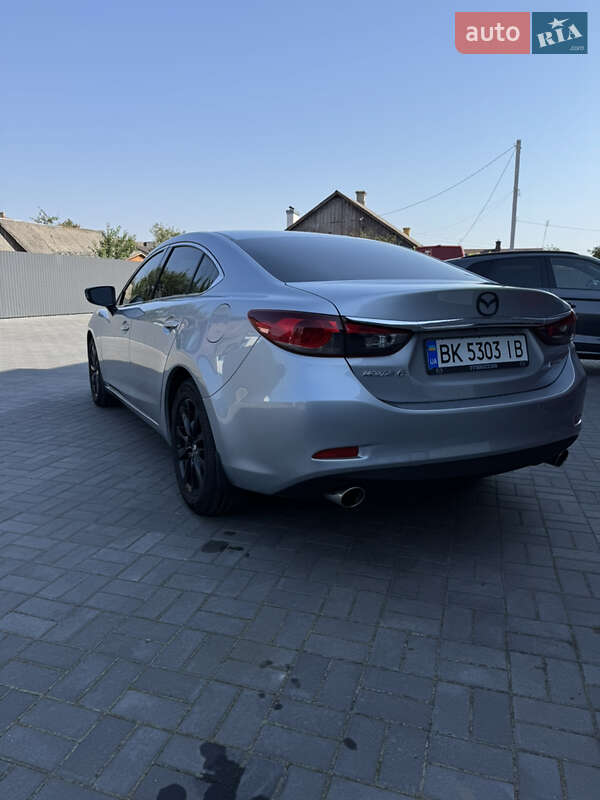 Седан Mazda 6 2016 в Костополе