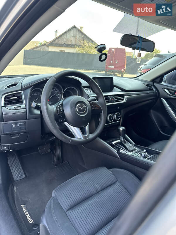 Седан Mazda 6 2016 в Костополе