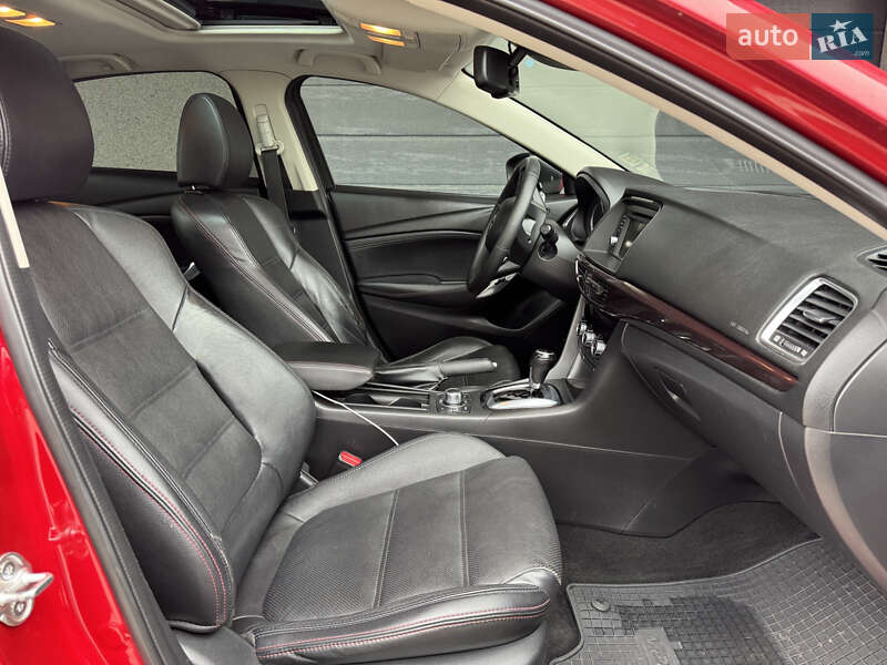 Седан Mazda 6 2014 в Львові