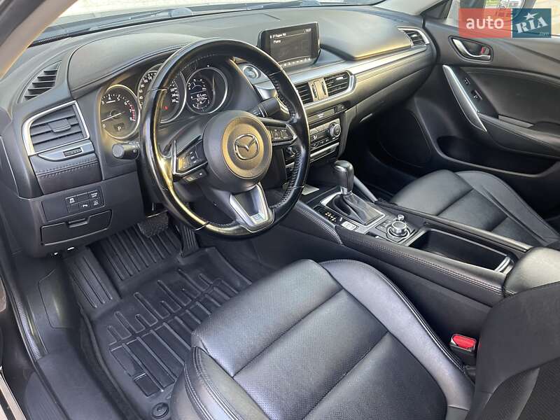 Седан Mazda 6 2016 в Николаеве