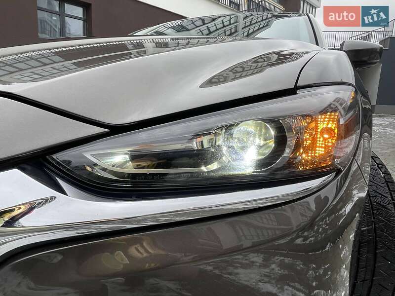 Седан Mazda 6 2018 в Львові