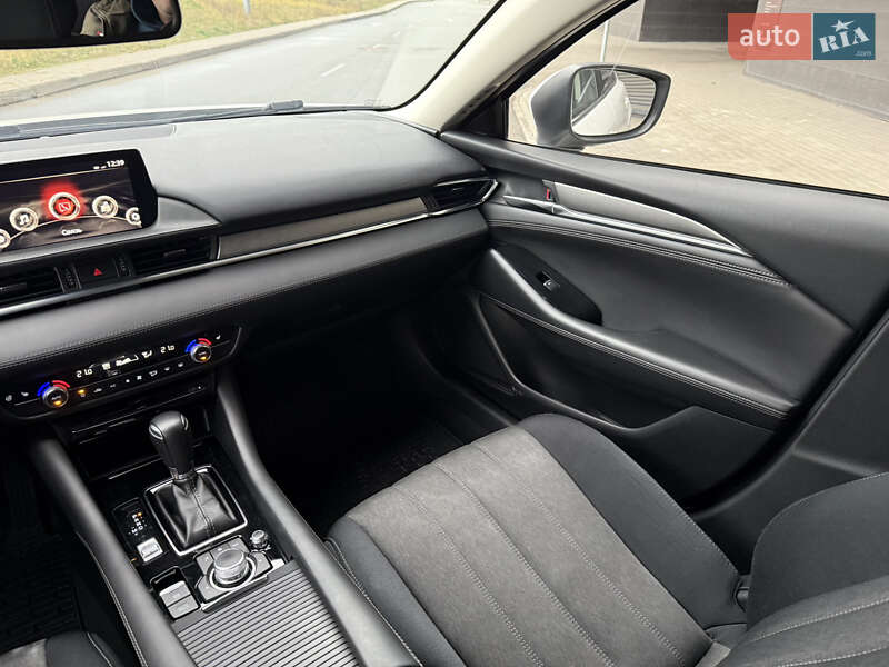 Седан Mazda 6 2019 в Киеве