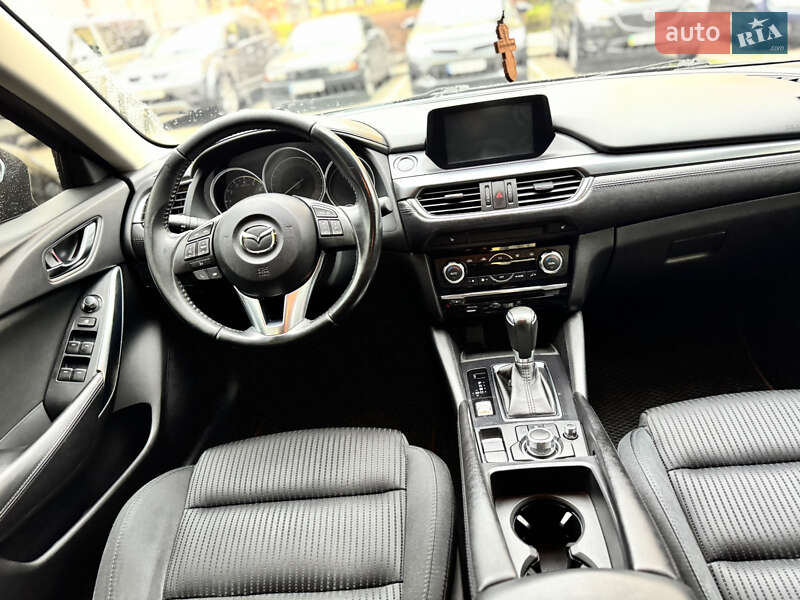 Седан Mazda 6 2015 в Киеве