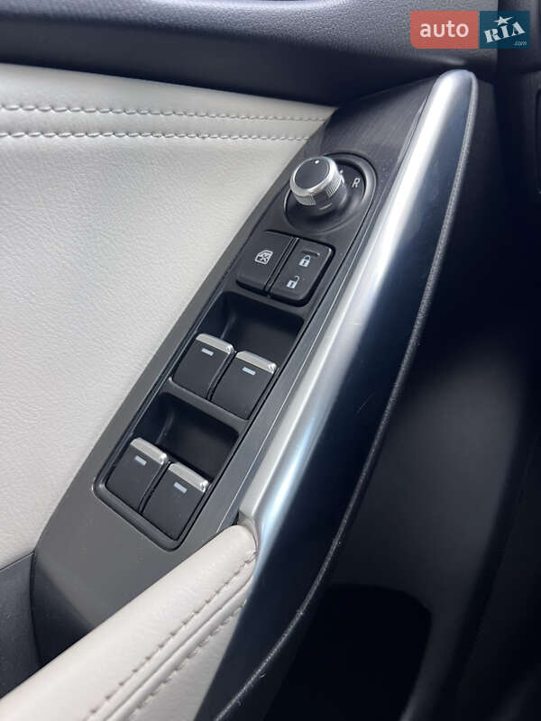 Седан Mazda 6 2015 в Кропивницком