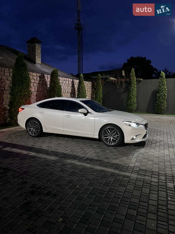 Седан Mazda 6 2015 в Кропивницком
