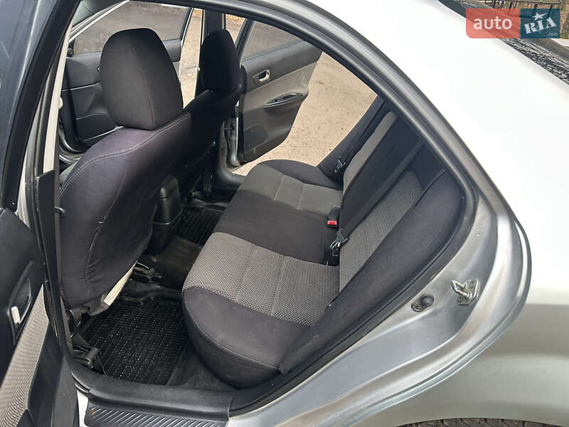 Седан Mazda 6 2003 в Дрогобичі