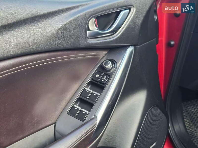 Универсал Mazda 6 2017 в Киеве фото 12 Универсал Mazda 6 2017 в Киеве