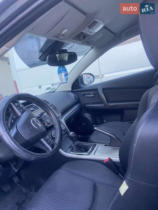 Седан Mazda 6 2010 в Тернополе