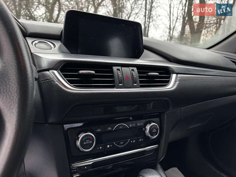 Седан Mazda 6 2016 в Запорожье