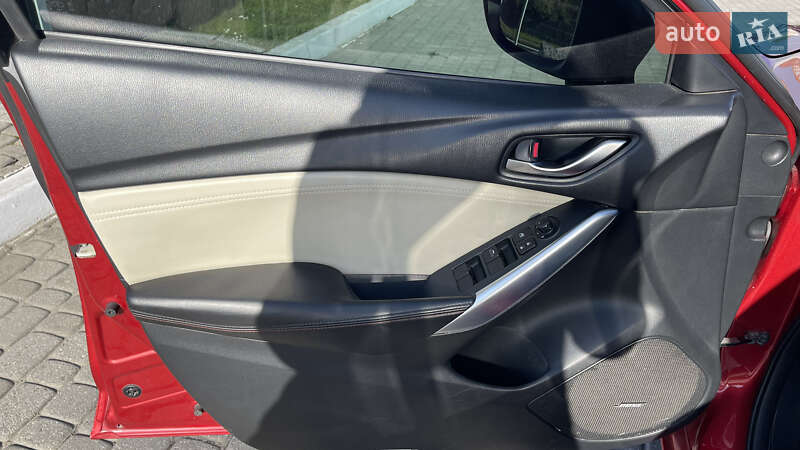 Седан Mazda 6 2014 в Львові