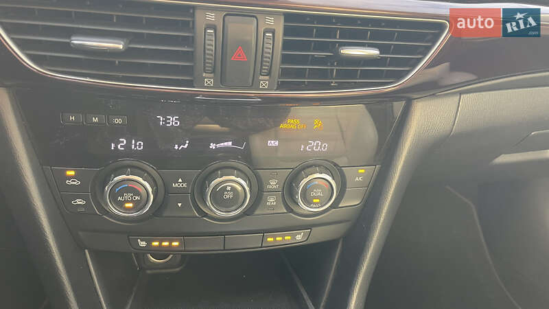 Седан Mazda 6 2014 в Львові