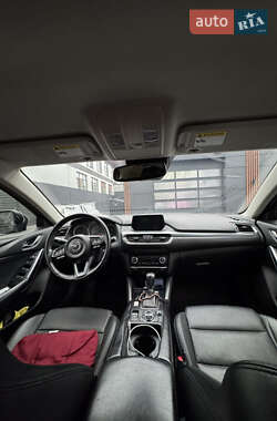 Седан Mazda 6 2016 в Черкасах