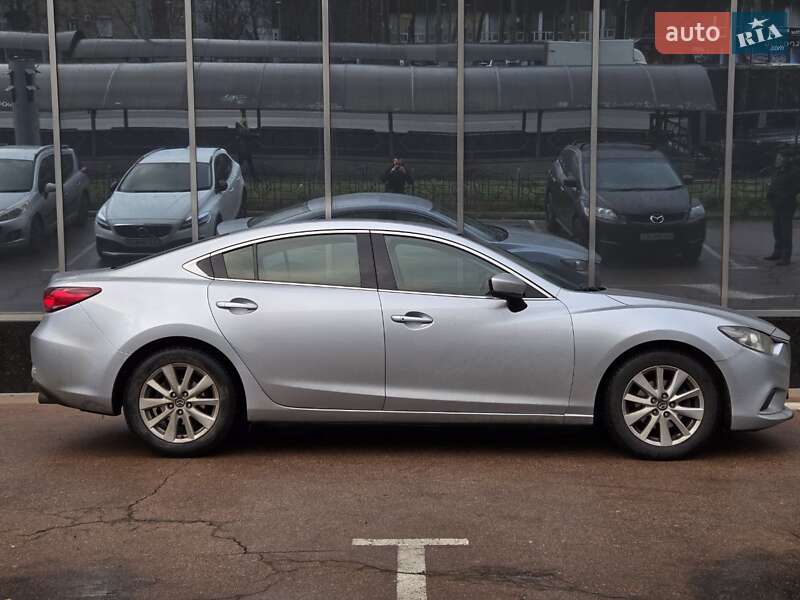 Седан Mazda 6 2016 в Киеве
