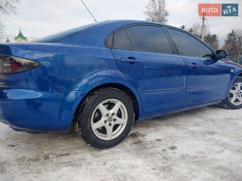 Седан Mazda 6 2005 в Остроге