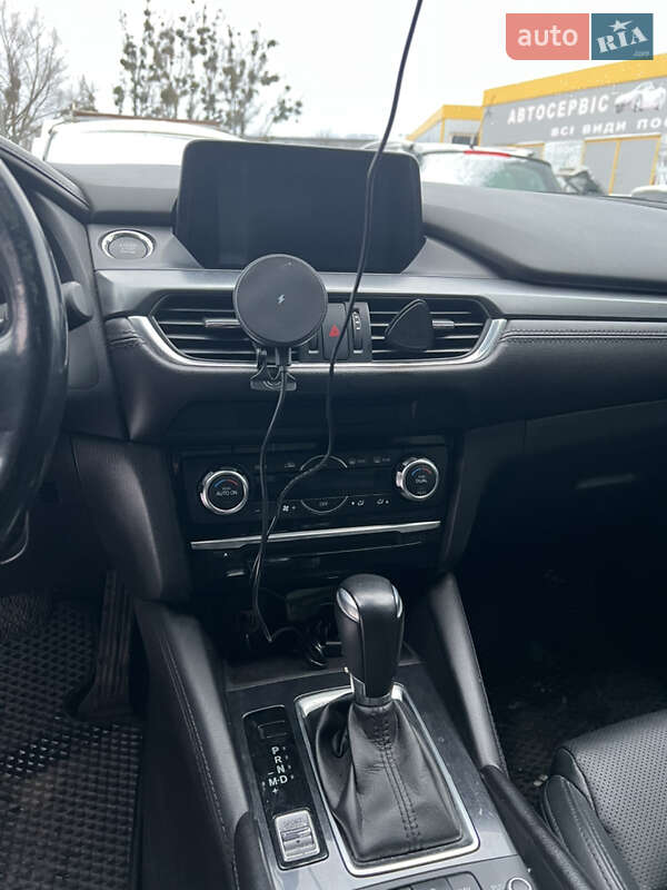 Седан Mazda 6 2016 в Львові