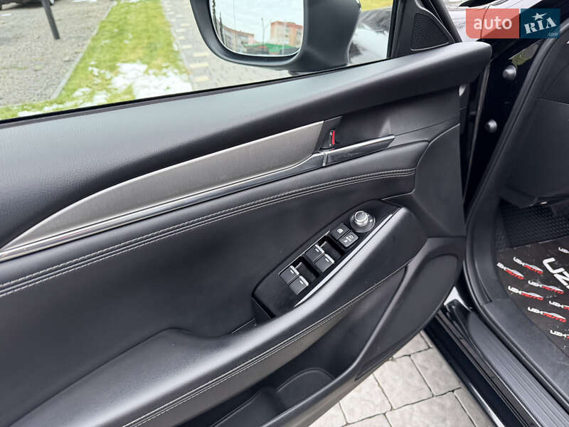 Седан Mazda 6 2018 в Ужгороде