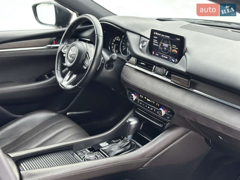 Седан Mazda 6 2019 в Киеве