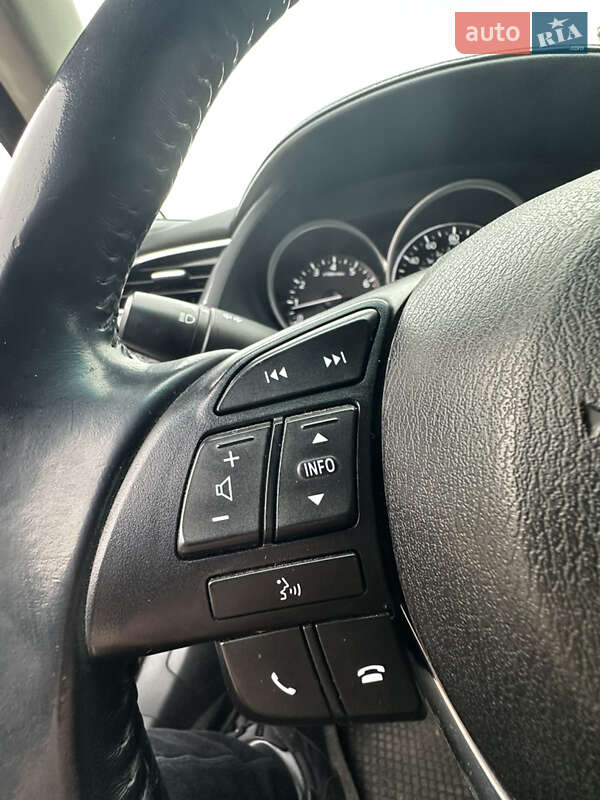 Седан Mazda 6 2016 в Днепре