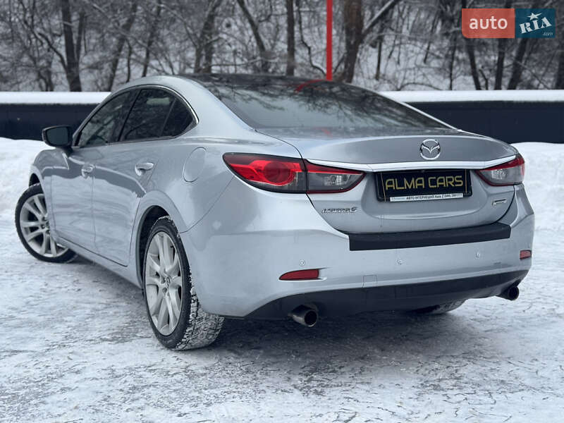 Седан Mazda 6 2016 в Киеве