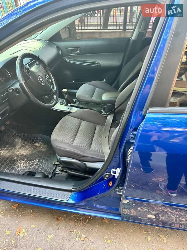 Лифтбек Mazda 6 2004 в Днепре